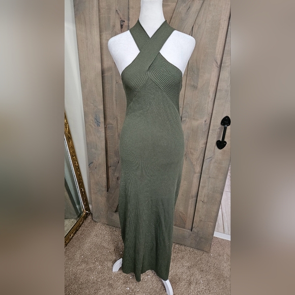 TOPSHOP Knit cross front midi dress in Olive Green. Size Medium - Picture 4 of 13
